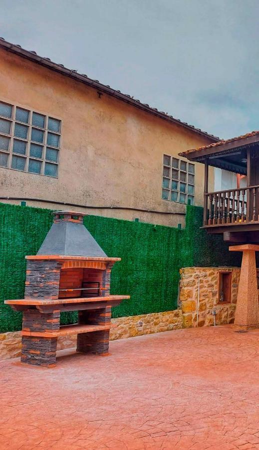 Los Campos Vivienda Vacacional Кангас-де-Оніс Екстер'єр фото